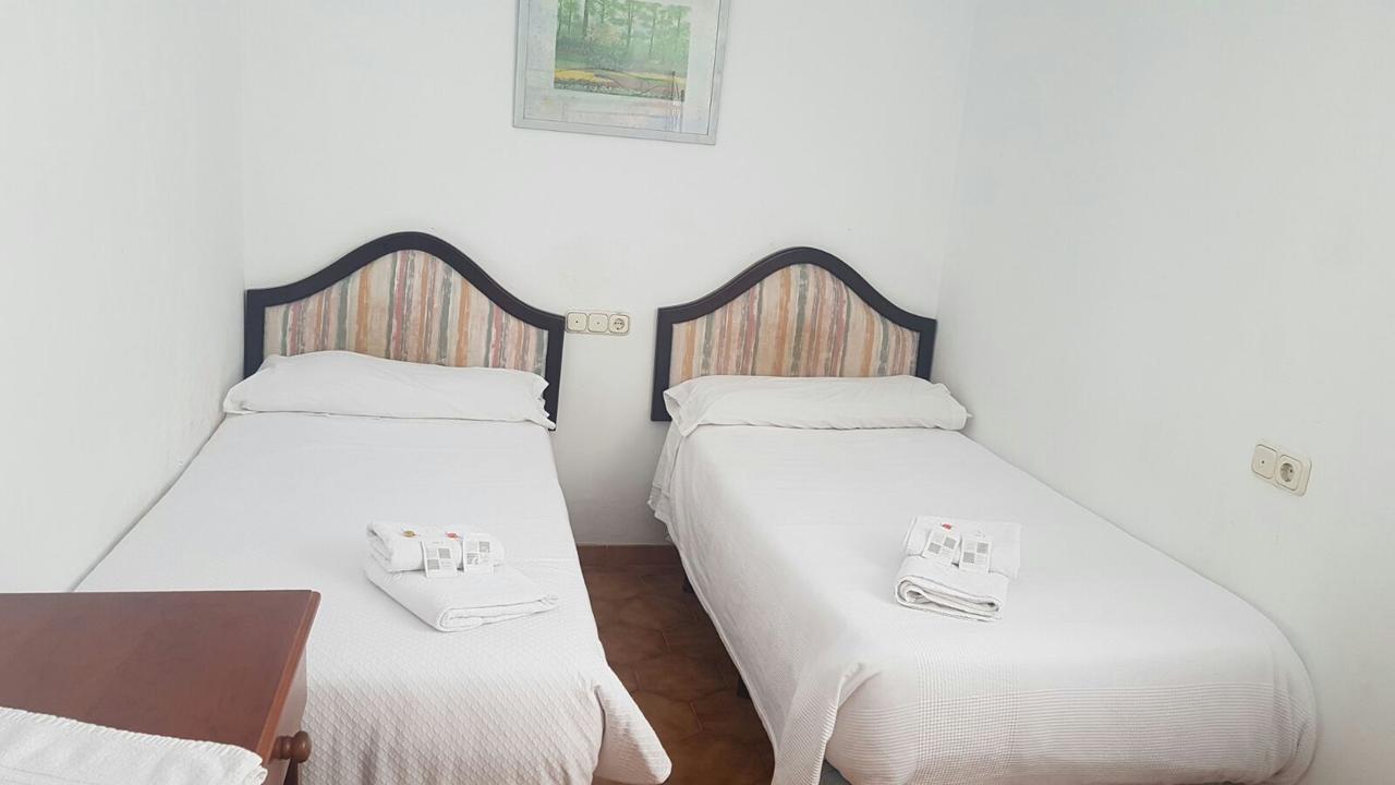 Residencial Rustic Lau Hostel Палма де Майорка Екстериор снимка